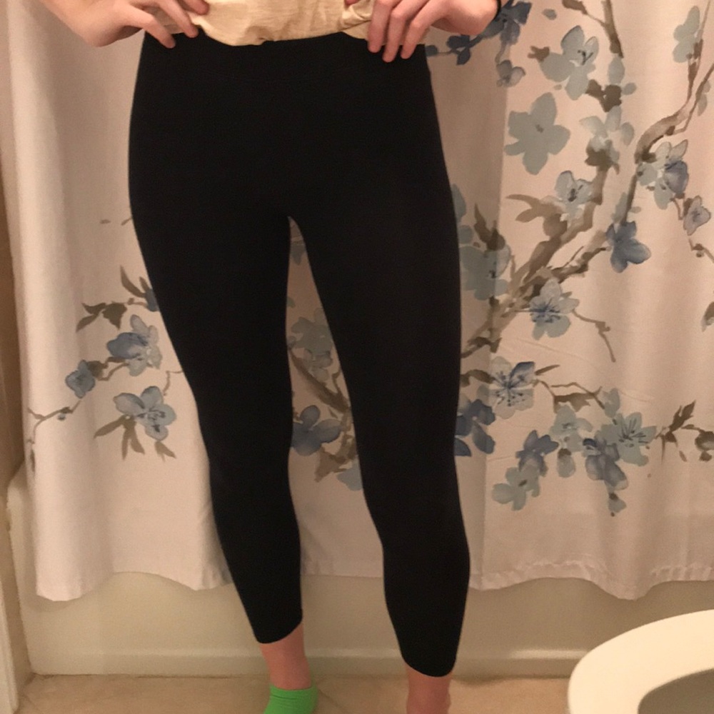 A&E black soft leggings